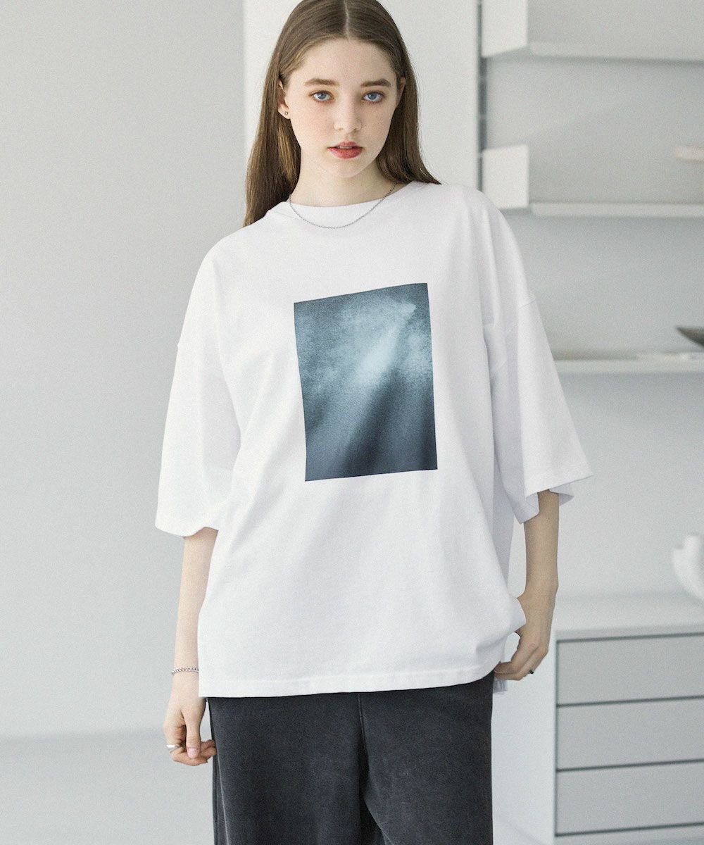 ビンテージ加工グラフィックTシャツ グラデーション/総柄 | ASTRONOMY