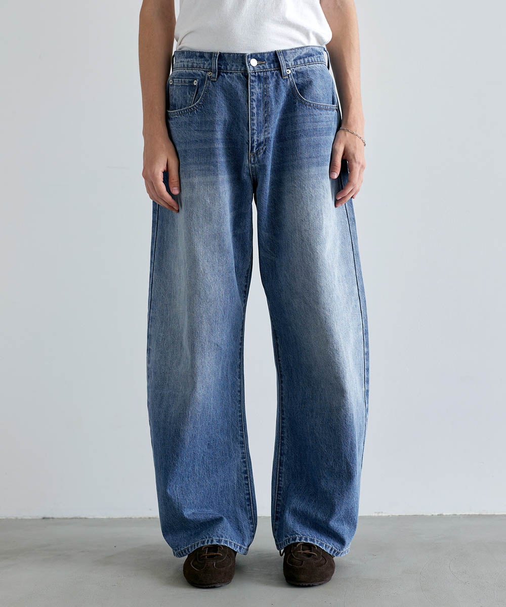 BARREL-LEG WASHED CURVE DENIM | ASTRONOMY