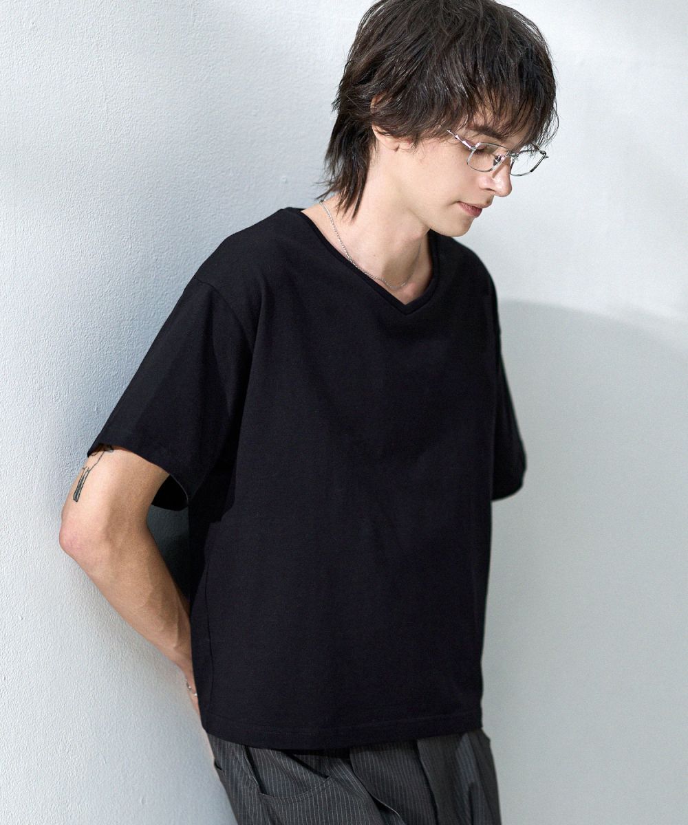 メール便対応】VネックコンパクトTシャツ | ASTRONOMY